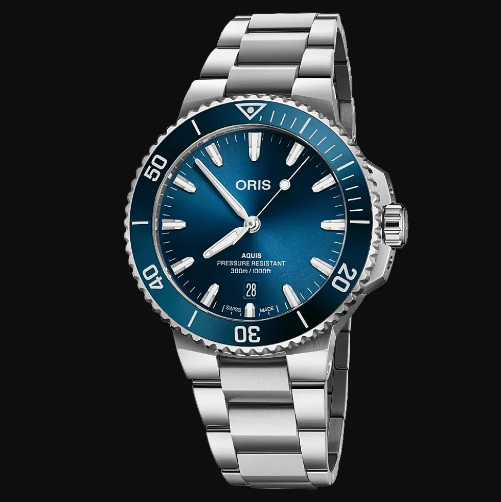 Aquis Date 41,5mm