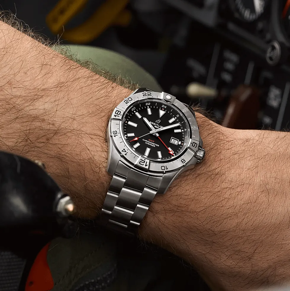 Avenger Automatic GMT 44