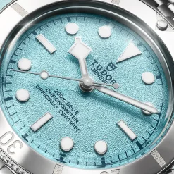 Black Bay 54 "Lagoon Blue"