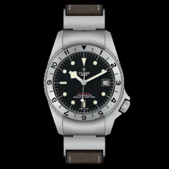 Black Bay P01