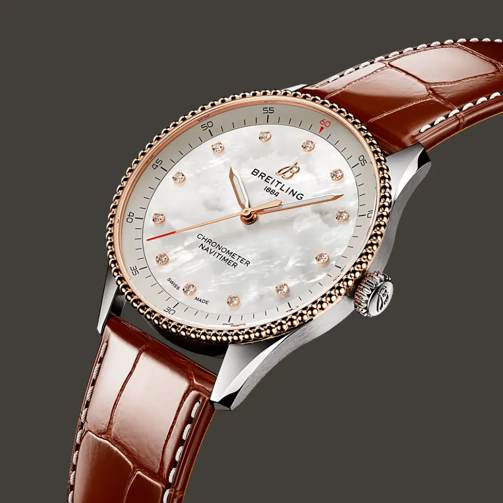 Navitimer 32 SuperQuartz™